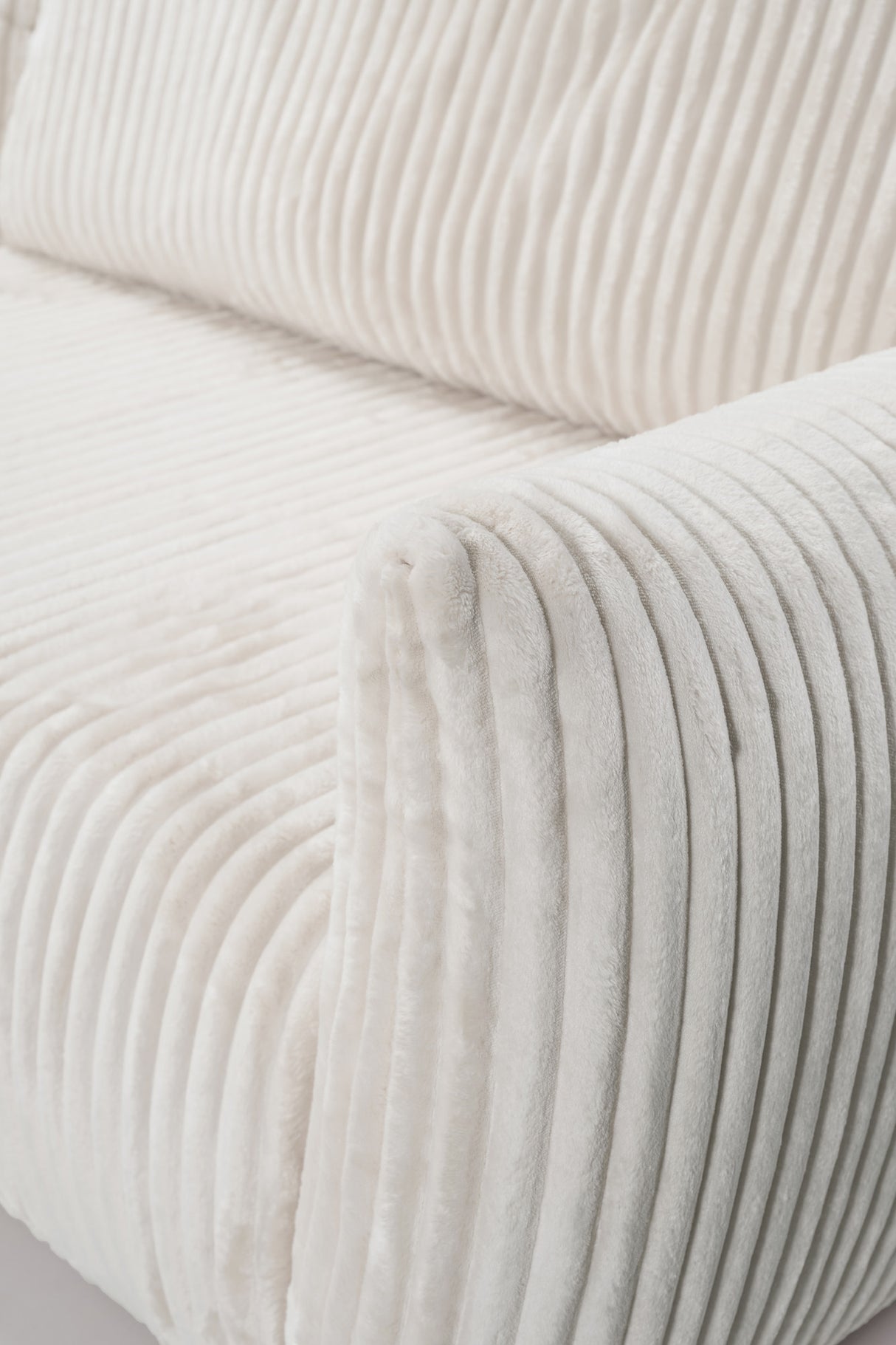 a40268507c0d918eac1fe2c8fc80a0e99c5ca310_ALLORA_naroz__nik___detal_1__Tilia_01_